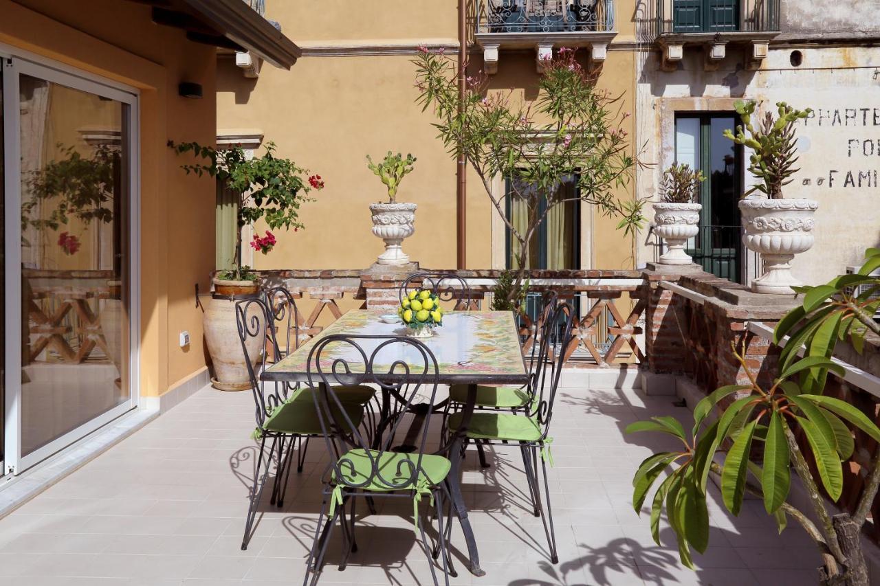 Villa Le Terrazze del Teatro Greco Taormina Esterno foto